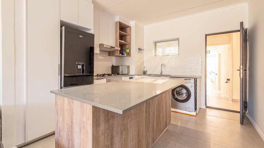To Let 2 Bedroom Property for Rent in Vredekloof East Western Cape